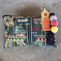 Pochette grande verte pompon